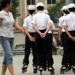 tianfu-square-policewomen-rollerskates-05 Skating Female Cops In China