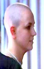 Britney Spears Biography - Britney shaves her head