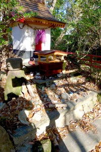 Cat Island - Cat Shrine