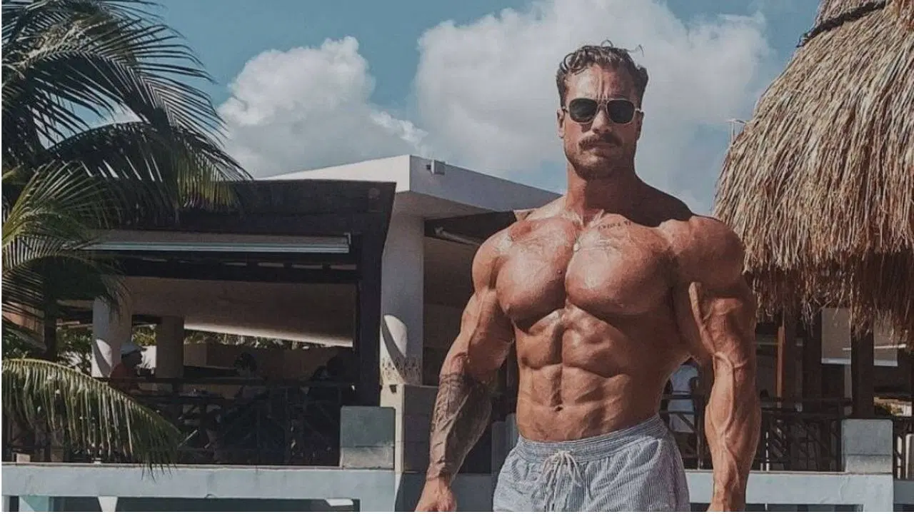 chris bumstead net worth
