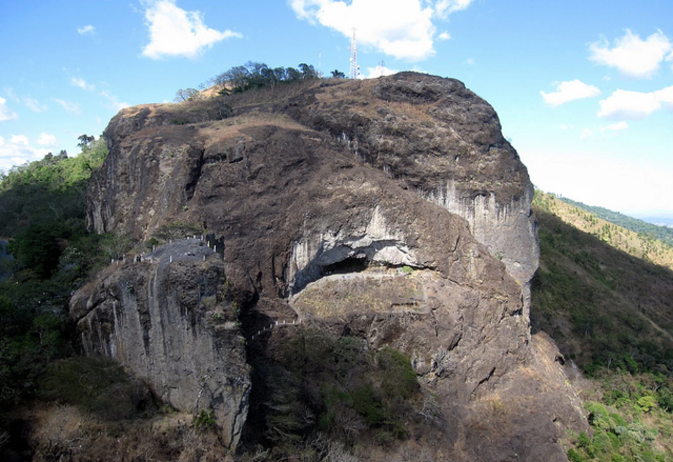 devil's door el salvador